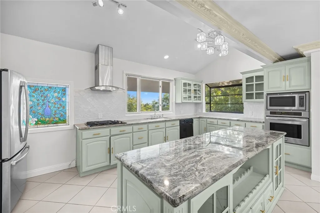 Additional image 129 of 3916 Carnavon, Los Angeles, CA 90027