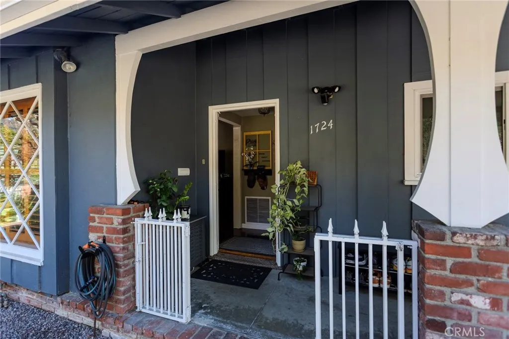 Additional image 32 of 1724 Sombra Drive, Glendale, CA 91208