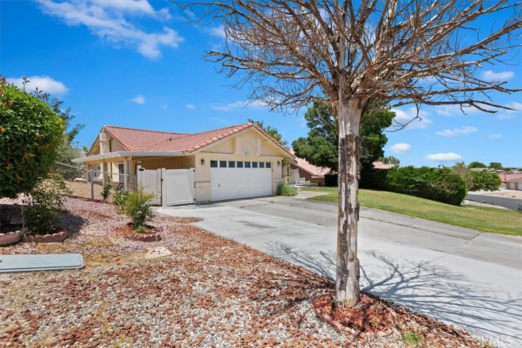 Additional image 4 of 26572 Mainsail Ln, Helendale, CA 92342