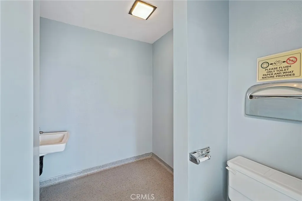 Additional image 31 of 3535 E 7th St, Long Beach, CA 90804