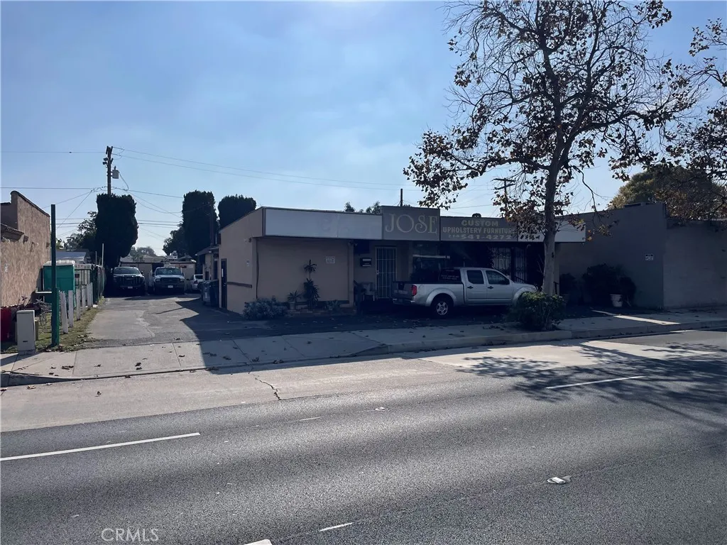 Additional image 6 of 1852 W 17th St, Santa Ana, CA 92706