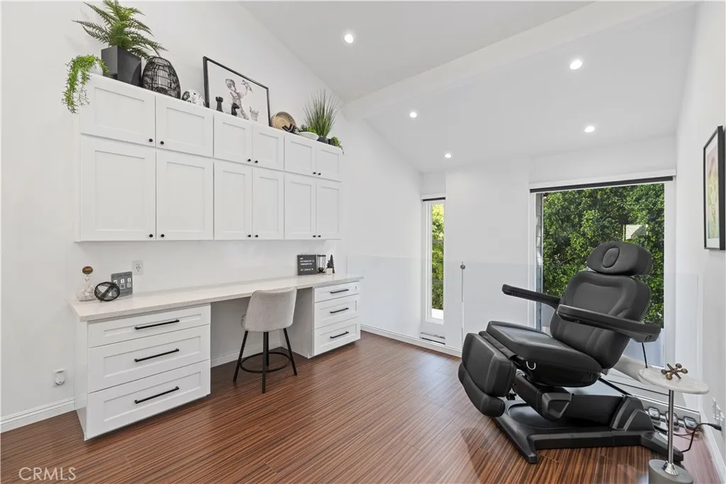 Additional image 14 of 10061 Melinda Way Unit 2, Northridge, CA 91325