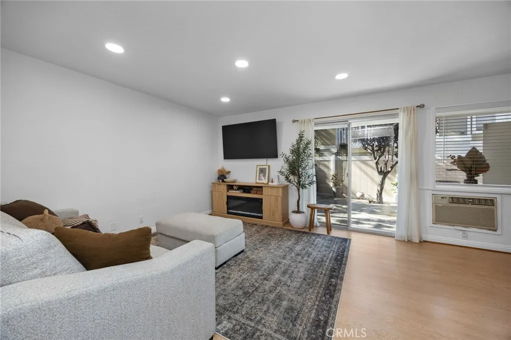 Additional image 47 of 26212 Los Viveros Unit 215, Mission Viejo, CA 92691