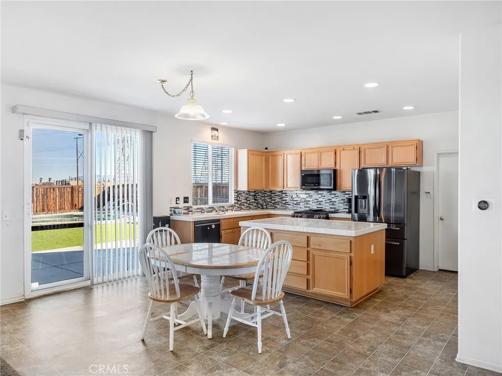 Additional image 21 of 12685 Biscayne Ave, Victorville, CA 92392