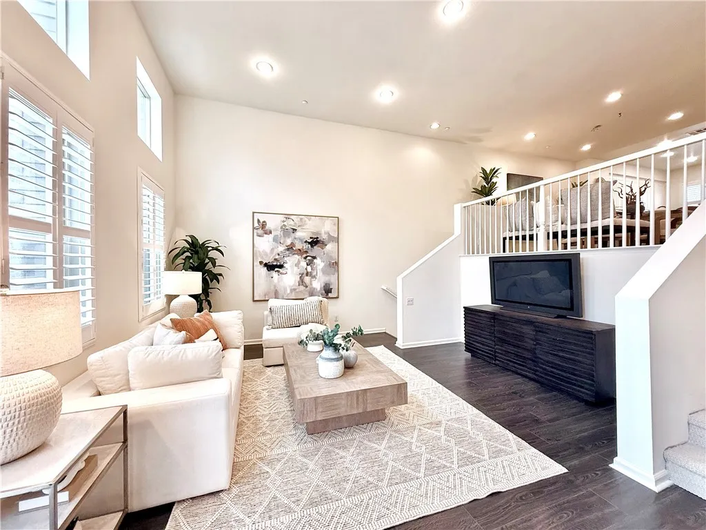 Additional image 19 of 5547 Strand Unit 103, Hawthorne, CA 90250