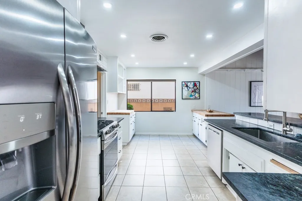 Additional image 31 of 6563 Bianca, Lake Balboa, CA 91406