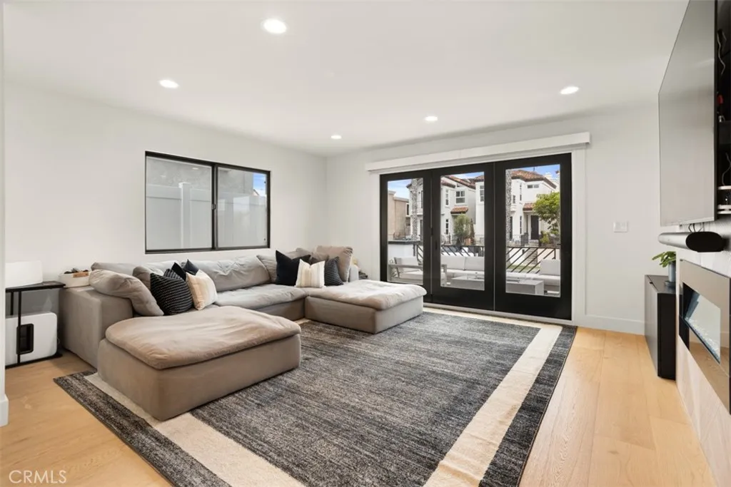 Additional image 67 of 307 18th Street, Huntington Beach, CA 92648