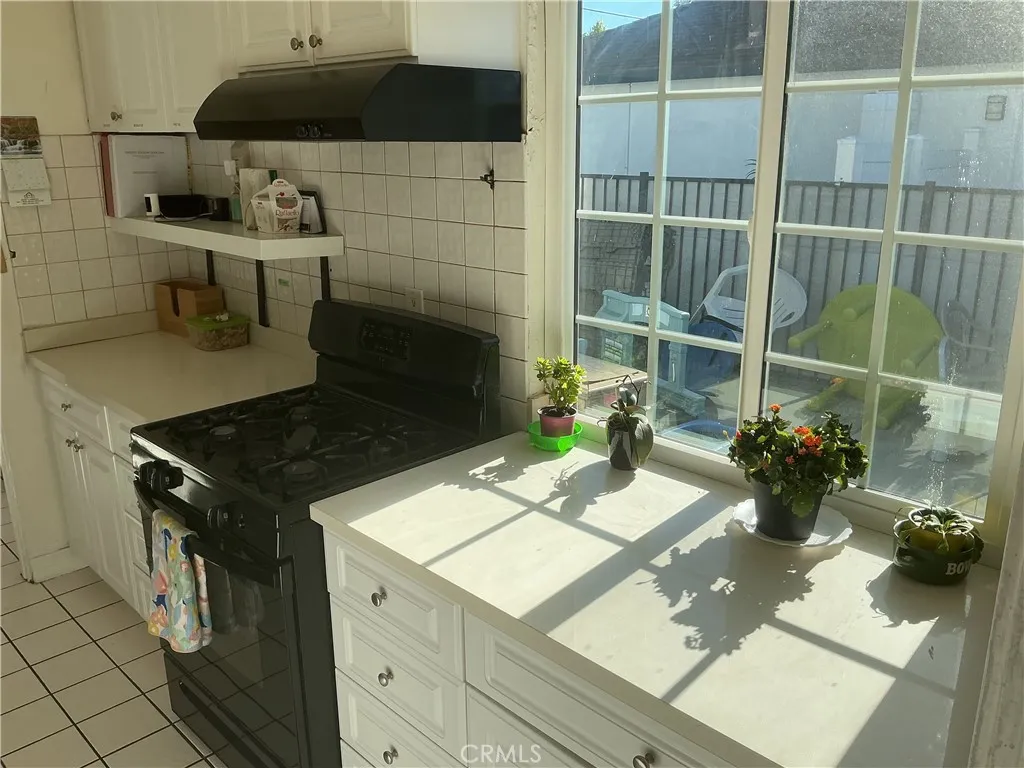 Additional image 22 of 17740 Baltar Street, Reseda, CA 91335