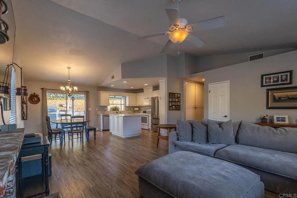 Additional image 11 of 823 Viking Lane, San Marcos, CA 92069