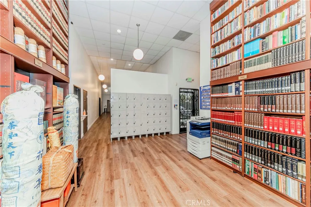 Additional image 5 of 702 W Holt Avenue, Pomona, CA 91768