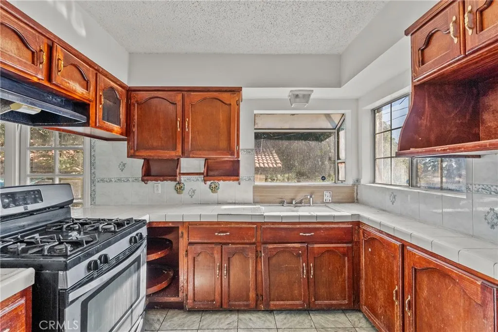 Additional image 77 of 12924 Sproule, Sylmar, CA 91342