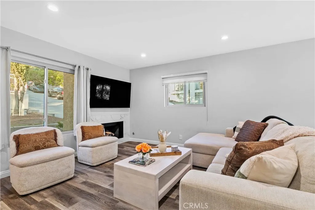 Additional image 11 of 1881 Alpha Road Unit 8, Glendale, CA 91208