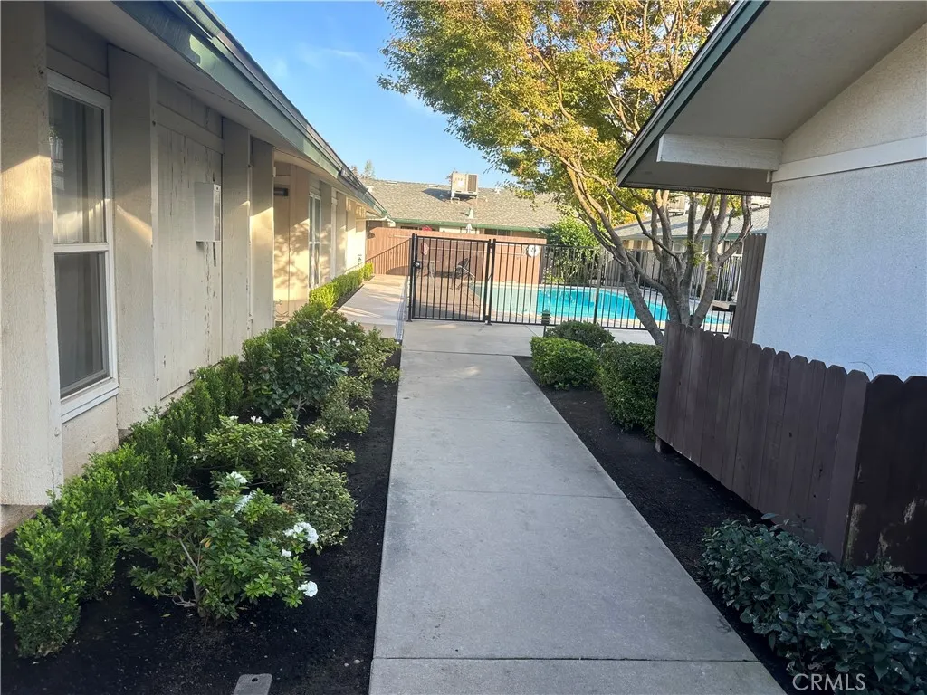 Additional image 21 of 198 W Barstow Ave, Fresno, CA 93704