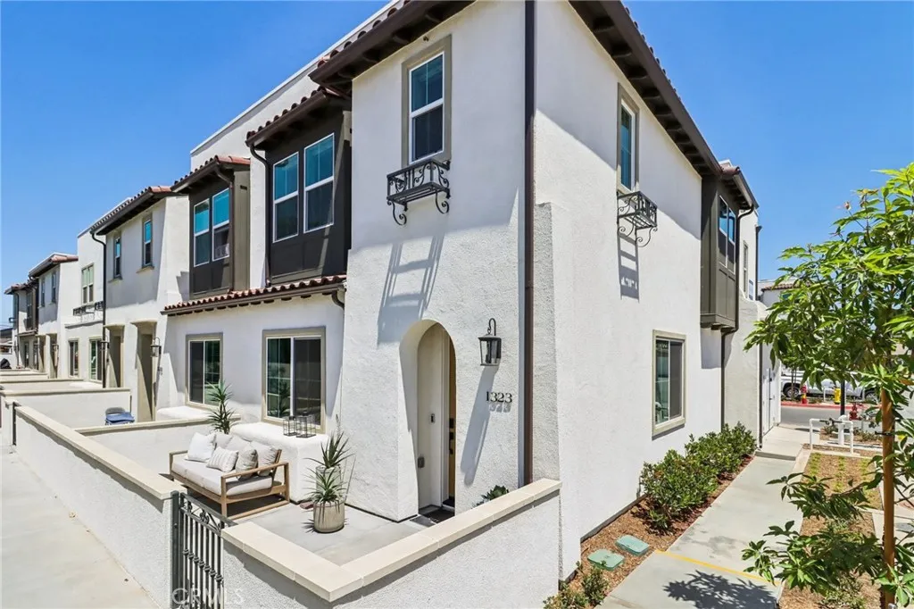 Additional image 2 of 1329 Cantada Court, El Cajon, CA 92019