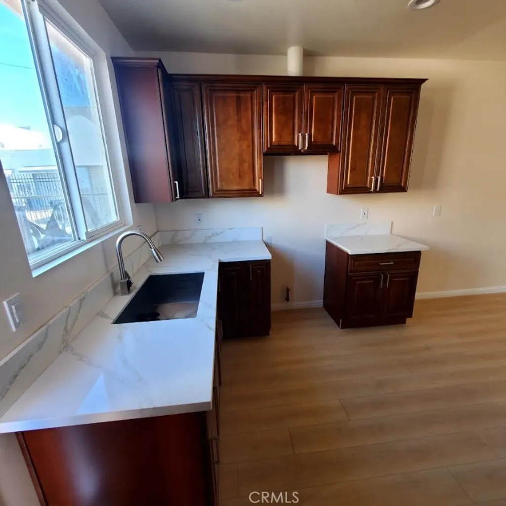 Additional image 28 of 3765 Globe, Los Angeles, CA 90066