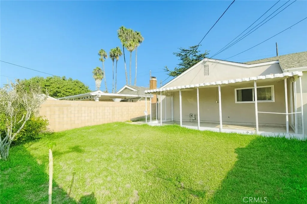 17451 Newland St, Huntington Beach, CA 92647