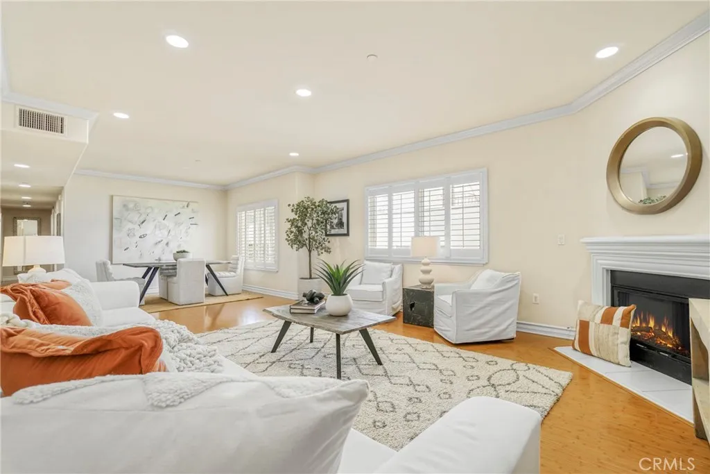 Additional image 41 of 11923 Darlington Avenue Unit 302, Los Angeles, CA 90049