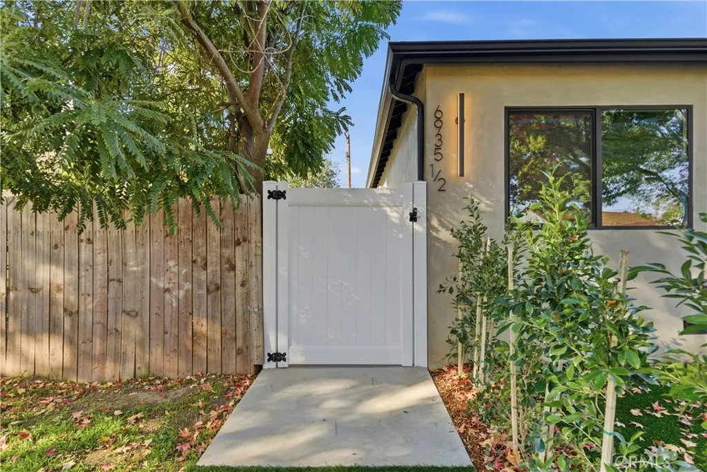 Additional image 52 of 6935 Jellico Avenue, Lake Balboa, CA 91406