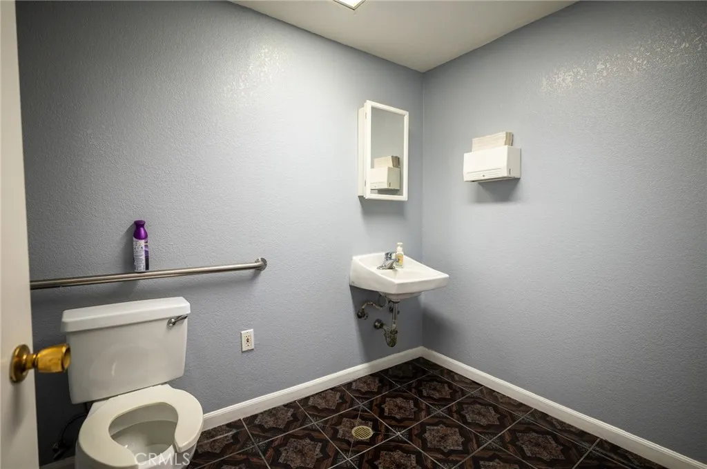 Additional image 26 of 2023 S Bon View Avenue, Ontario, CA 91761