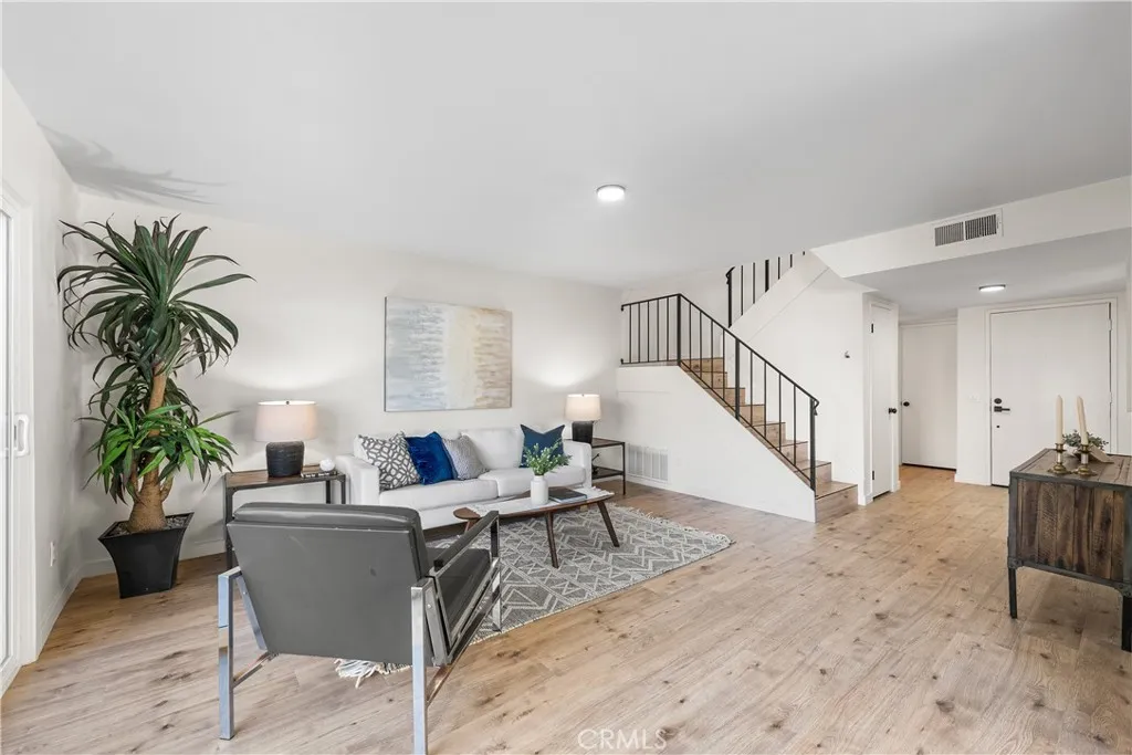 Additional image 11 of 22015 Romar Street, Chatsworth, CA 91311