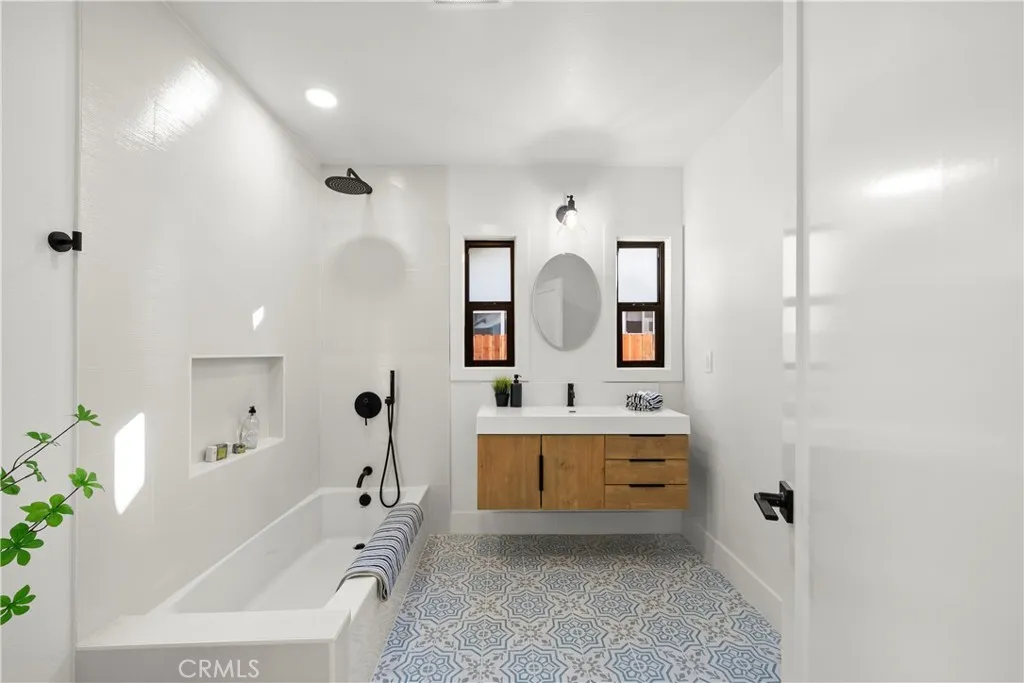 Additional image 16 of 5833 Allott Avenue, Valley Glen, CA 91401