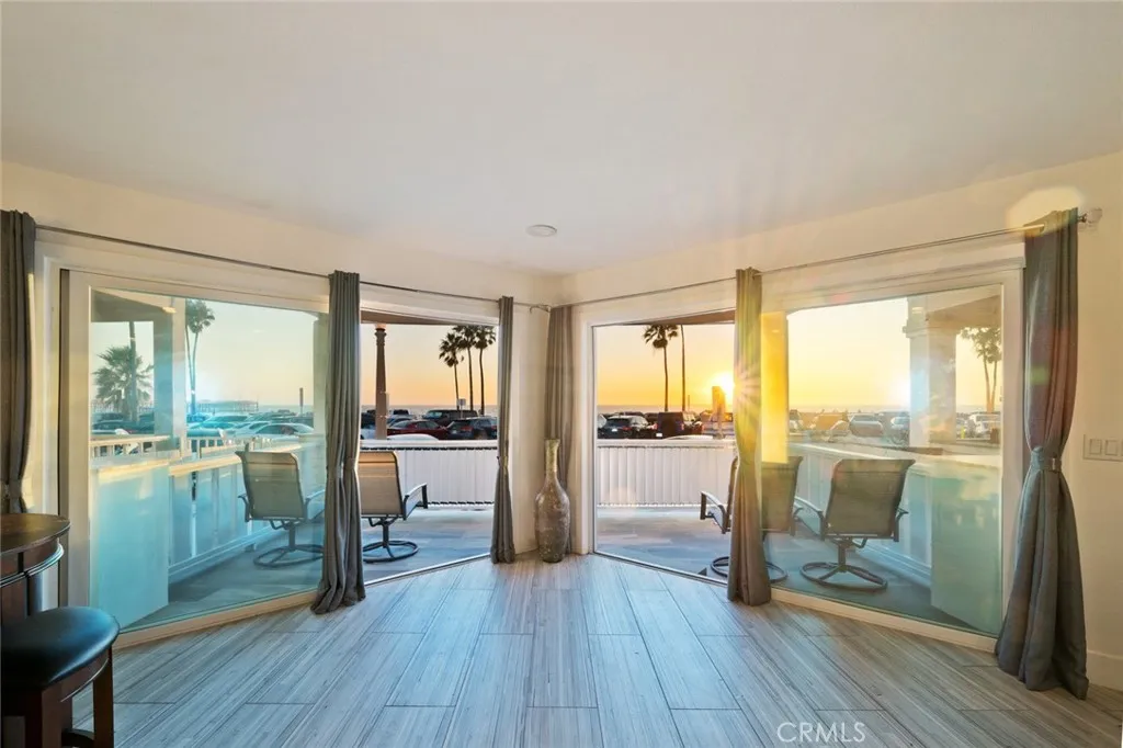 Additional image 33 of 2212 W Oceanfront, Newport Beach, CA 92663