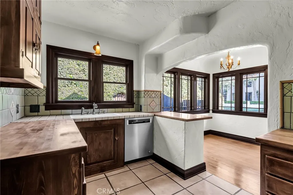 Additional image 84 of 4721 Somerset Dr, Riverside, CA 92507