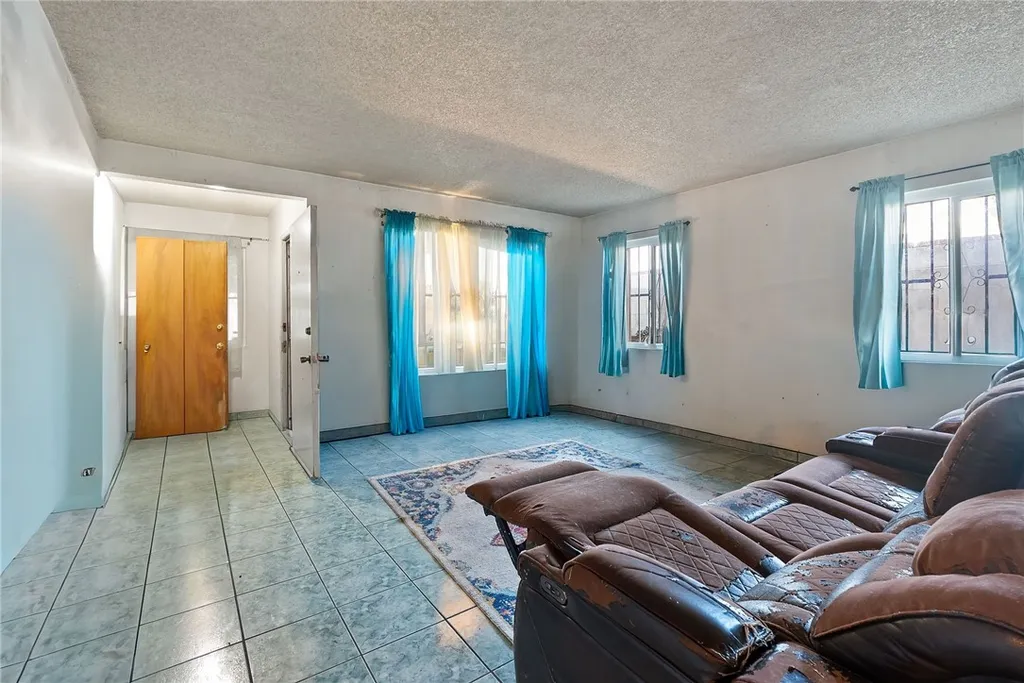 Additional image 5 of 1020 N Kemp Avenue, Compton, CA 90220