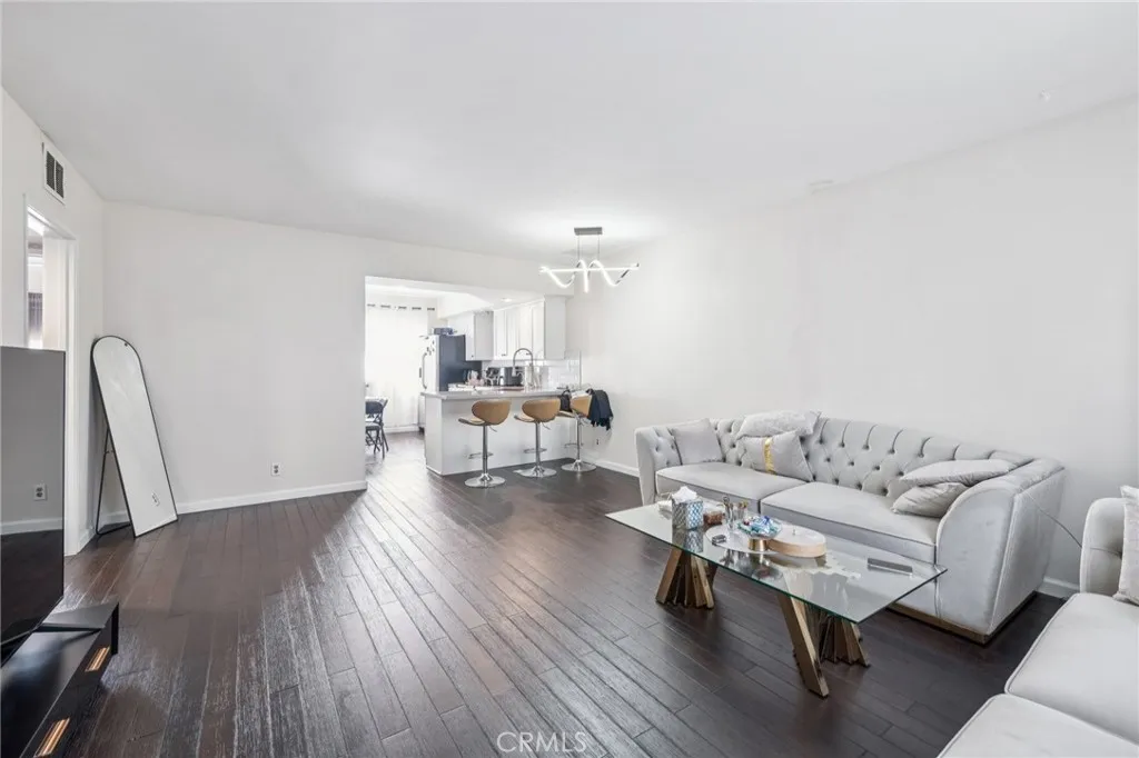 Additional image 7 of 312 N Louise Street Unit 210, Glendale, CA 91206