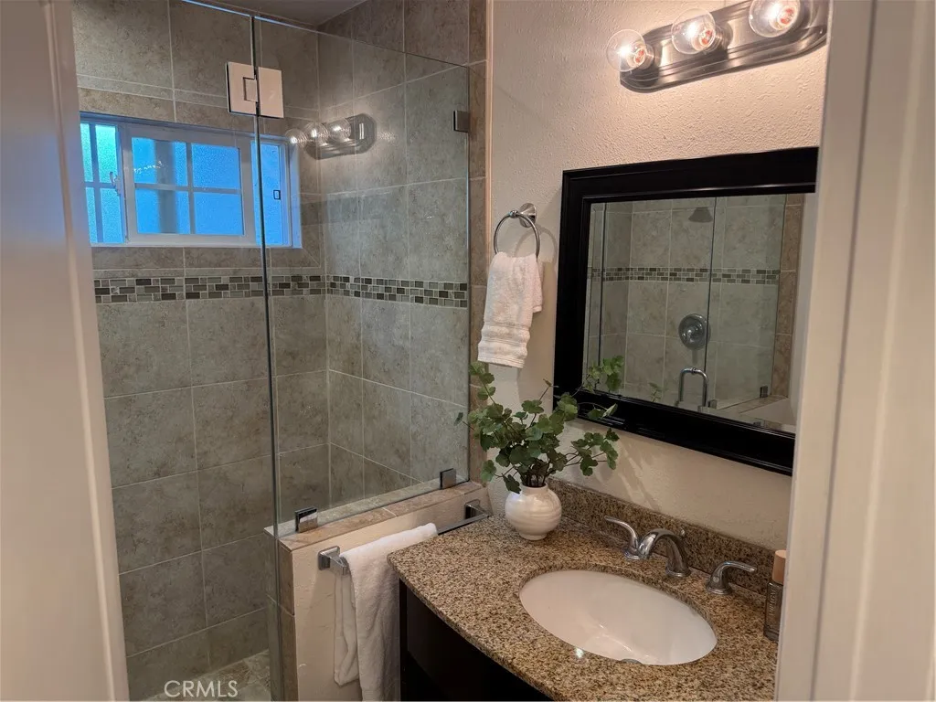 Additional image 28 of 2437 Fordham Dr, Costa Mesa, CA 92626