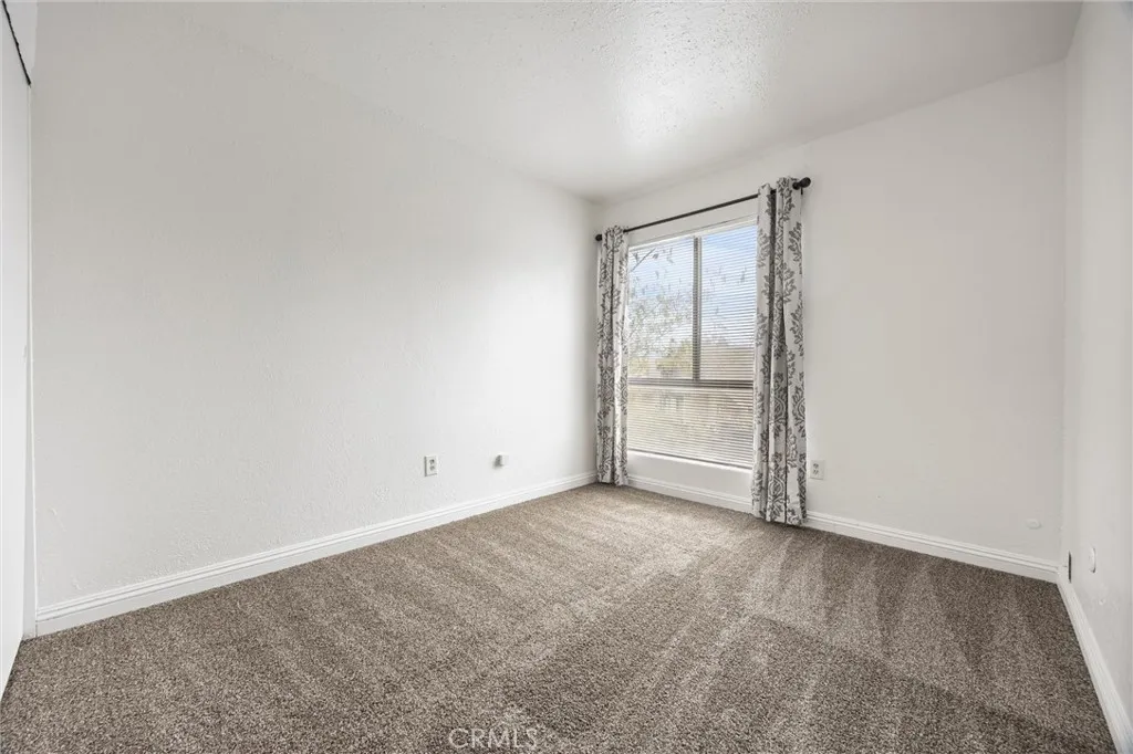 Additional image 55 of 5908 Almendra Court Unit C, Bakersfield, CA 93309