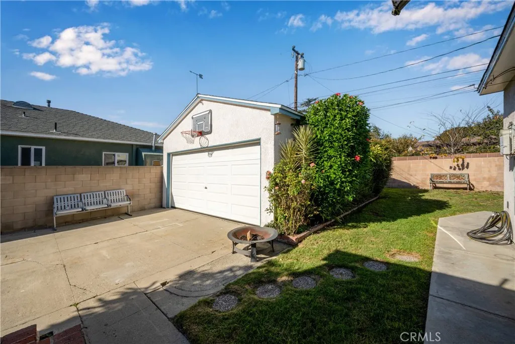 Additional image 84 of 5815 E Oxholm St, Long Beach, CA 90808