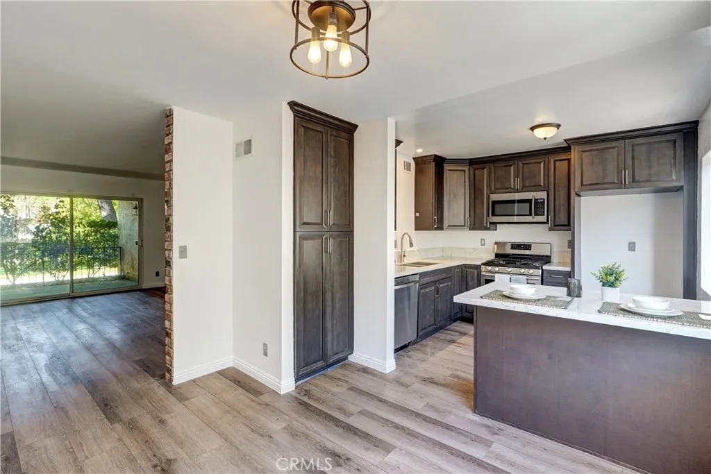 Additional image 32 of 7809 N Via Foggia, Burbank, CA 91504