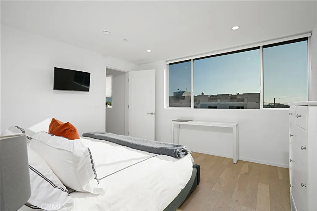 Additional image 62 of 5409 W Wilshire Vista Lane, Los Angeles, CA 90019