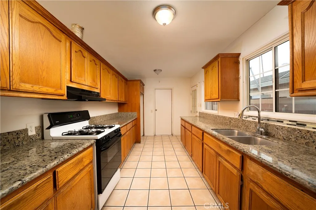 Additional image 10 of 728 N Geneva St, Anaheim, CA 92801