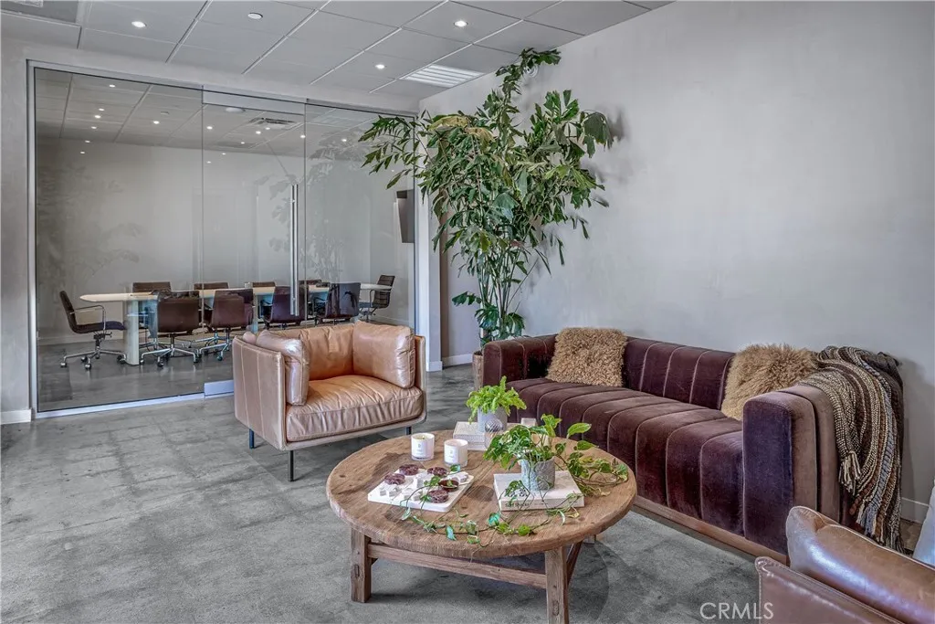 Additional image 4 of 2921 W Burbank Blvd, Burbank, CA 91505