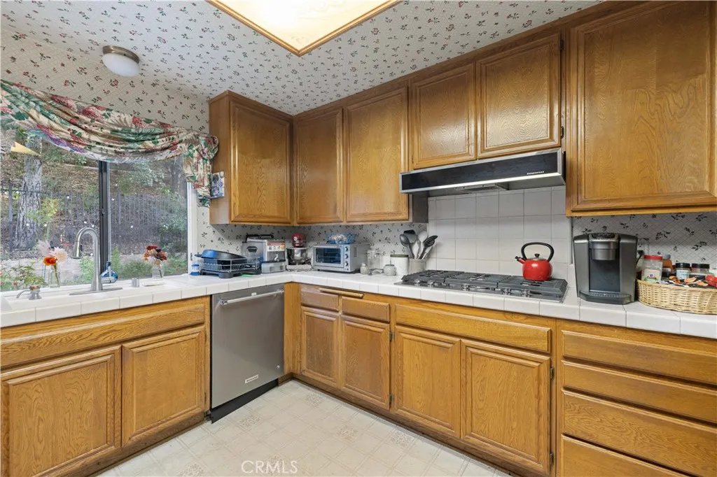 Additional image 7 of 24103 Clearbank Ln, Newhall, CA 91321