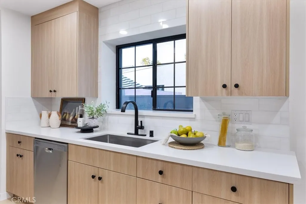 Additional image 46 of 1625 W Chandler Boulevard, Burbank, CA 91506