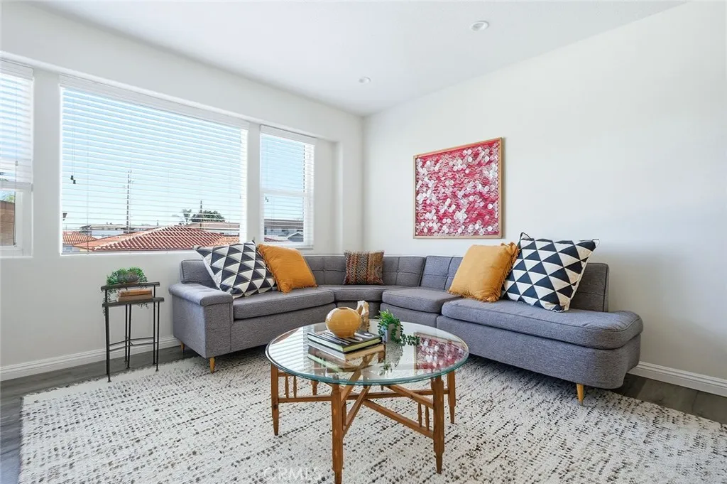 Additional image 45 of 825 W 6th Street Unit 3, San Pedro, CA 90731