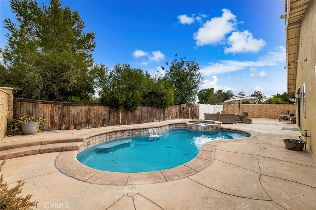 Additional image 2 of 1395 Pinewood Dr, Corona, CA 92881