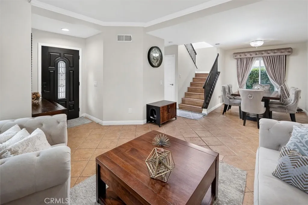 Additional image 4 of 26530 Goldfinch Pl, Canyon Country, CA 91351