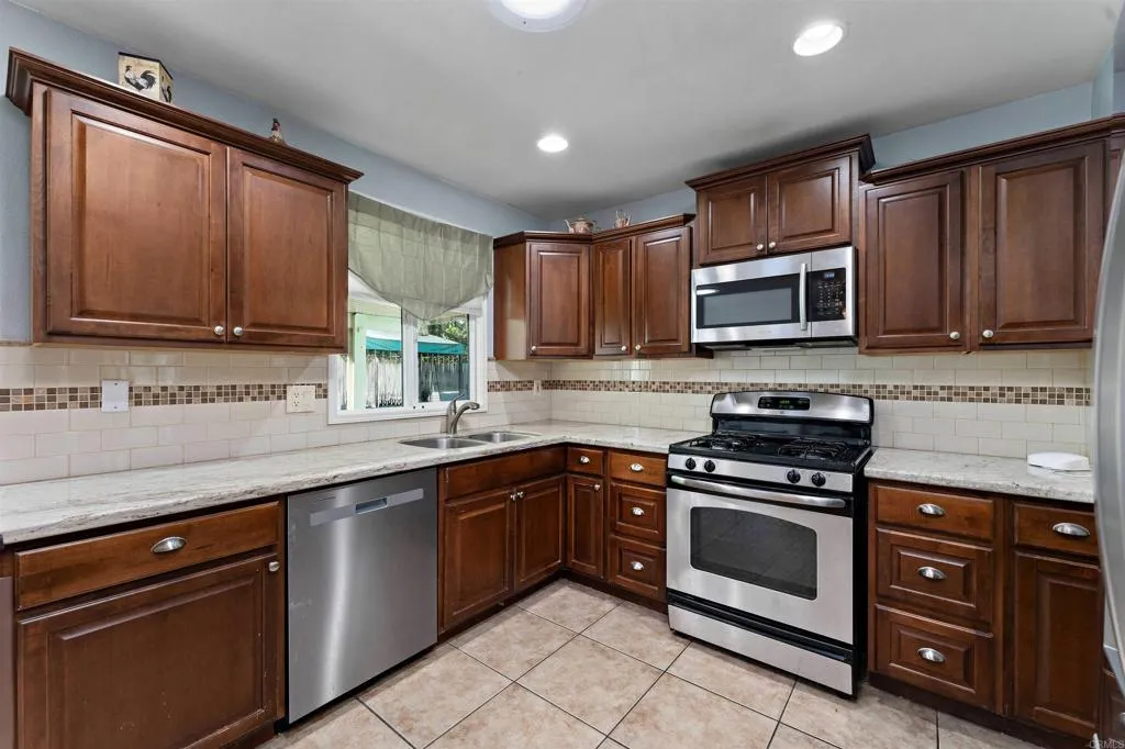 Additional image 32 of 2546 S Sultana Avenue, Ontario, CA 91761