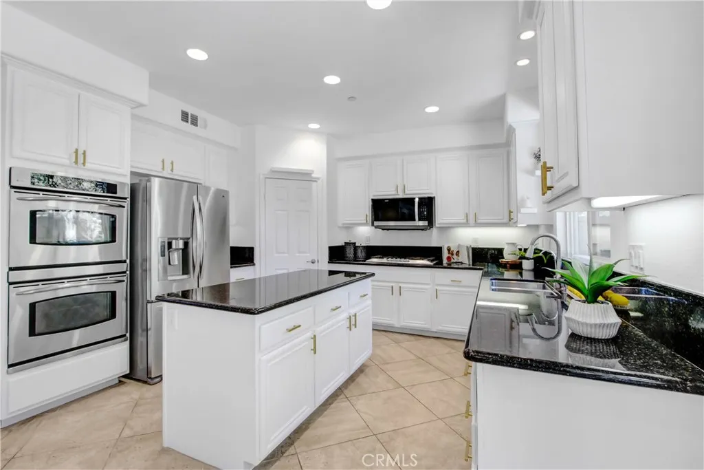 Additional image 47 of 15562 Sicily Lane, Fontana, CA 92336