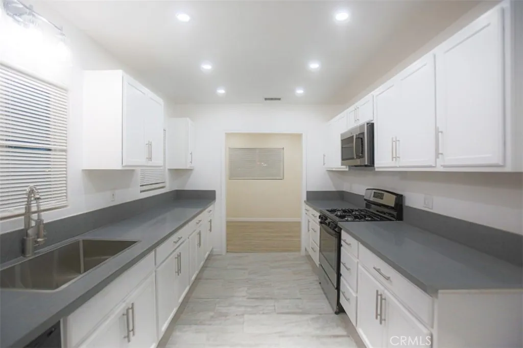 Additional image 42 of 697 E 21st St, San Bernardino, CA 92404