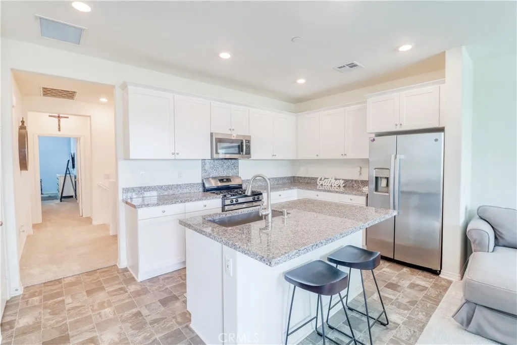 Additional image 80 of 16540 Wyndham Lane Unit 10, Fontana, CA 92336