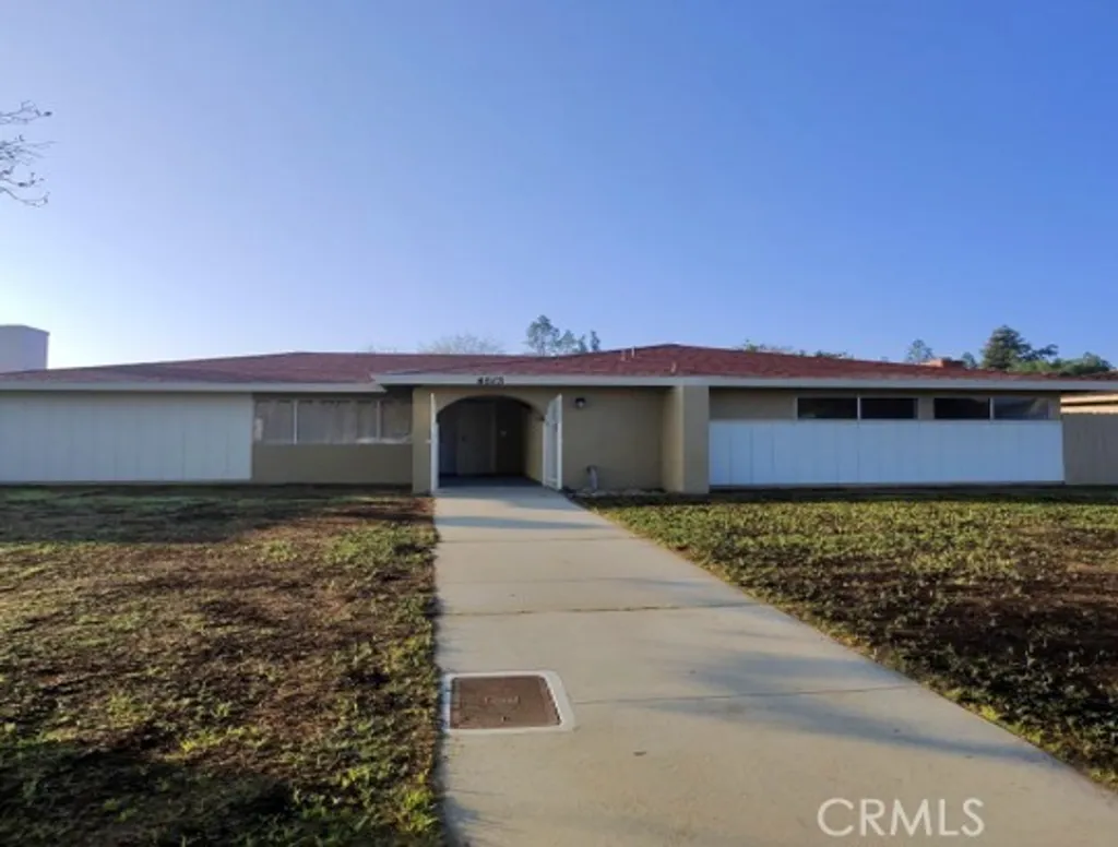 4513 Summer Side Ave, Bakersfield, CA 93309 photo 2
