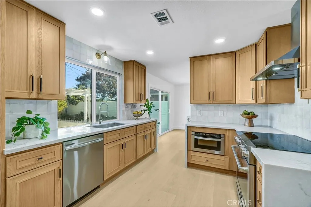 Additional image 8 of 9171 Regatta Dr, Huntington Beach, CA 92646