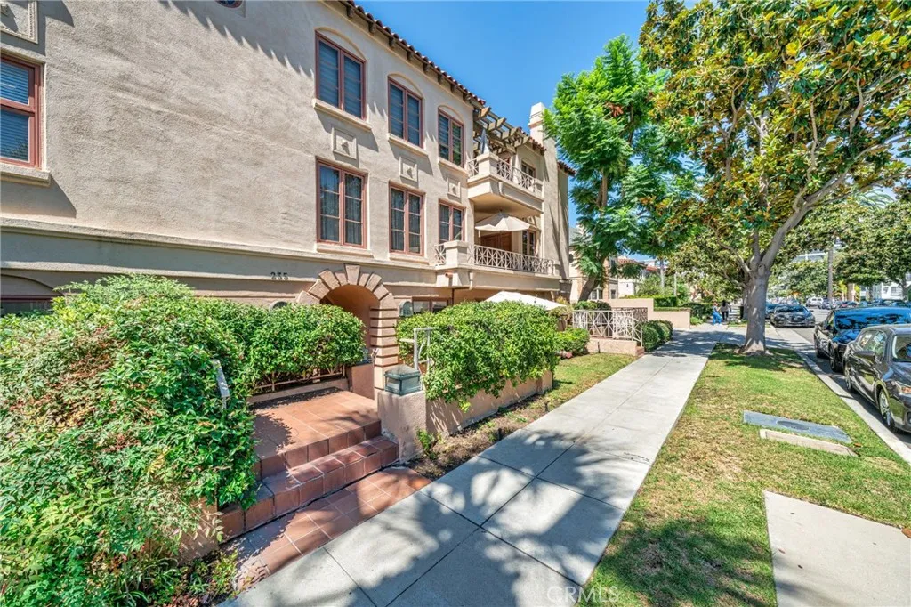Property image for 235 S Gale Dr Unit 102, Beverly Hills, CA 90211
