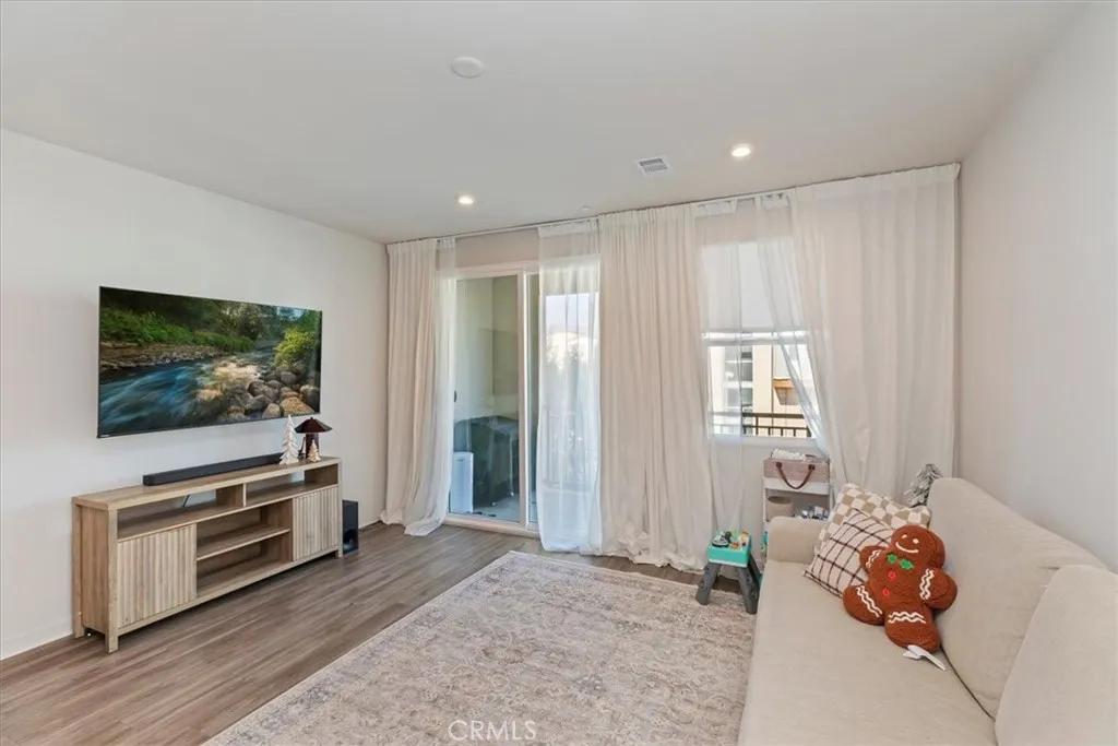 Additional image 50 of 129 Dove Lndg, Covina, CA 91722