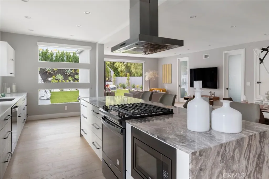 Additional image 14 of 4731 Topanga Canyon Boulevard, Woodland Hills, CA 91364